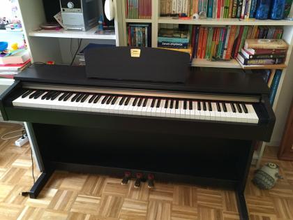 E-Piano Yamaha clavinova CLP-320 sehr guter Zustand