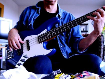 Bassist sucht Band Oldie Cover