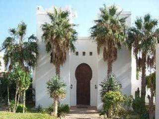 Meerblick-Villa im marokanischen Stil nahe am Strand