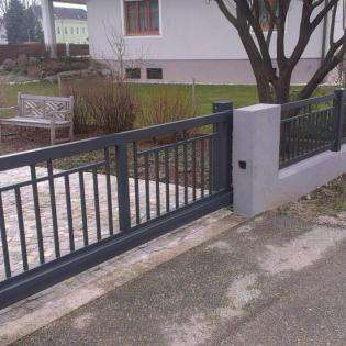 Zaun aus Polen Metallzaune Metalltreppen Tore Gelander nach Mass
